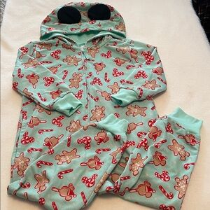 Disney hooded 1 pice sleeper. Size 3